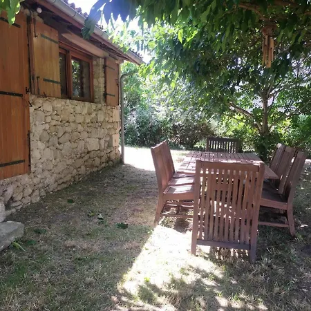 Spacieux Pour 8 Personnes En Dordogne Avec Grand Jardin - Fr-1-616-545