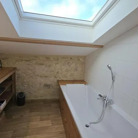Casa vacanze Spacieux Pour 8 Personnes En Dordogne Avec Grand Jardin - Fr-1-616-545